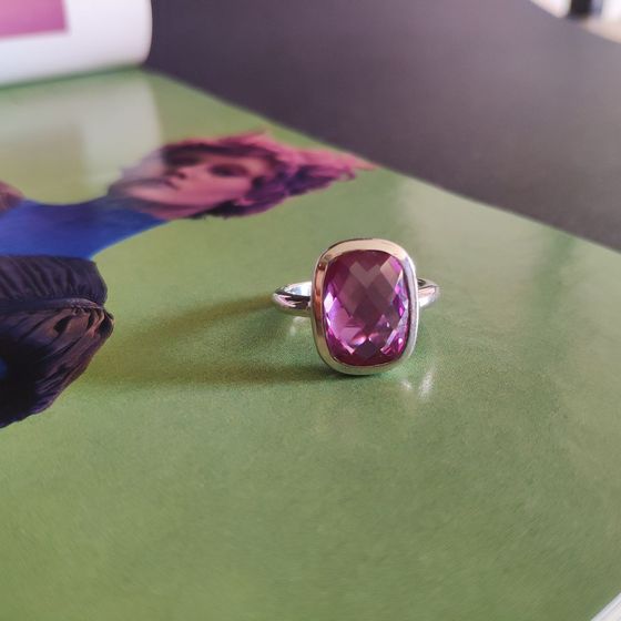 Silver ring with an 8.6-carat alexandrite