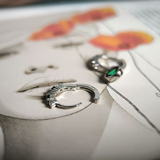 Срібні сережки з фіанітами