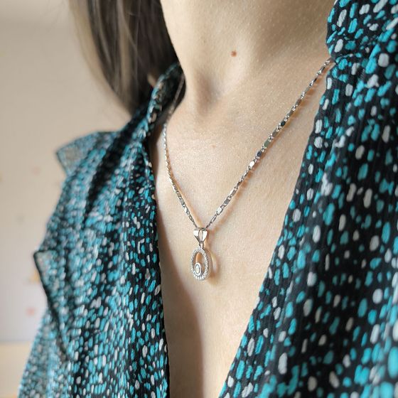 Срібна підвіска з фіанітами