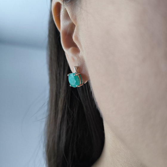 Silver earrings with emerald 4.525ct