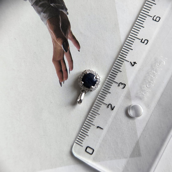 Срібна підвіска з сапфіром 1.389ct, фіанітами