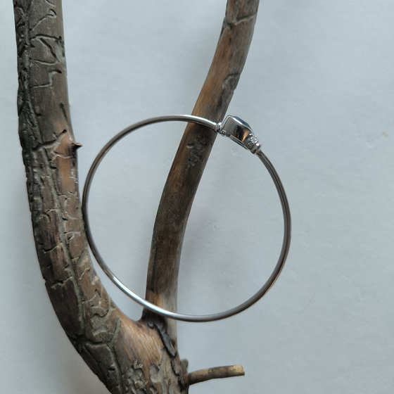 Срібний браслет з сапфіром 3.171ct, фіанітами