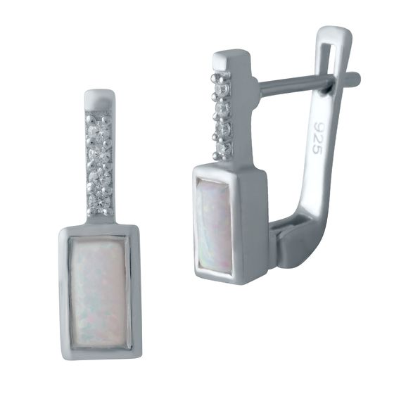 Silver earrings with a 0.395-carat opal
