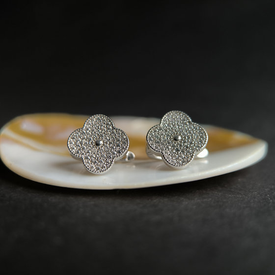 Срібні сережки з фіанітами 1.4ct