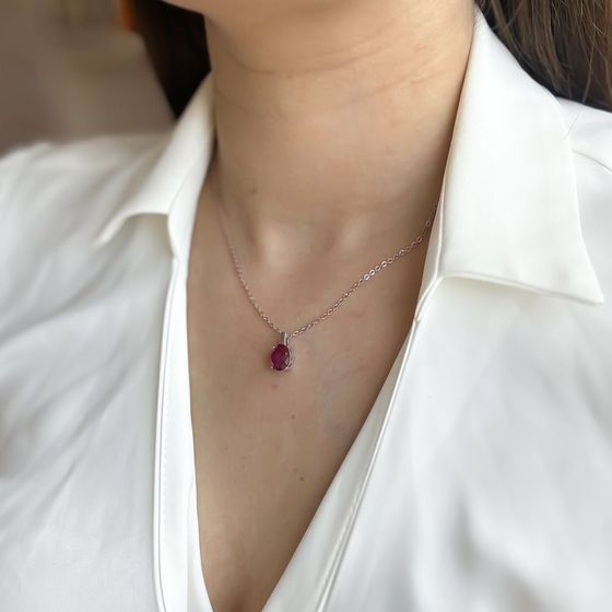 Срібна підвіска з рубіном 3,233 карата