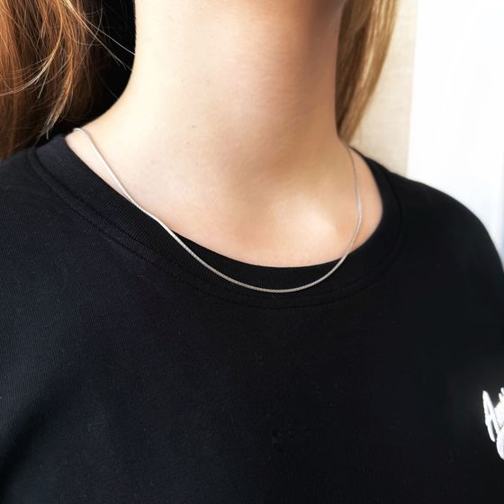 Silver chain without stones