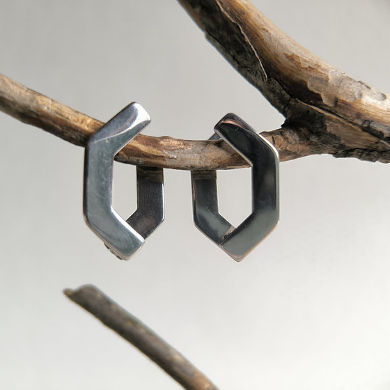 Срібні сережки без каменів