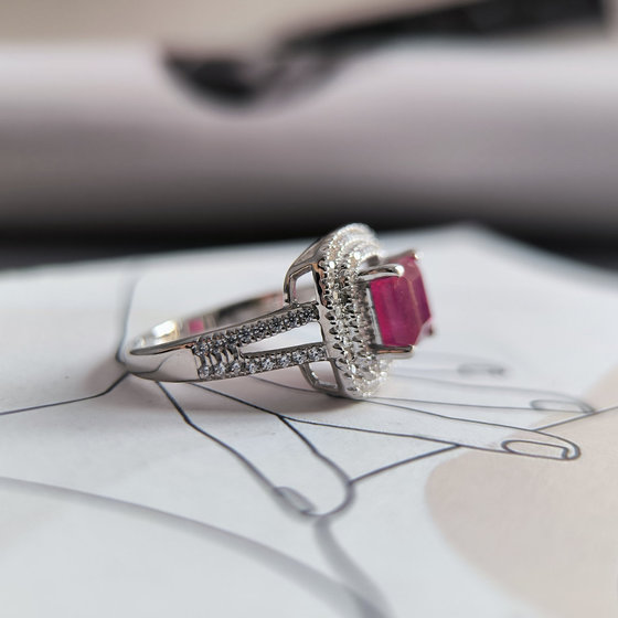 Silver ring with a 3.673ct ruby and cubic zirconia