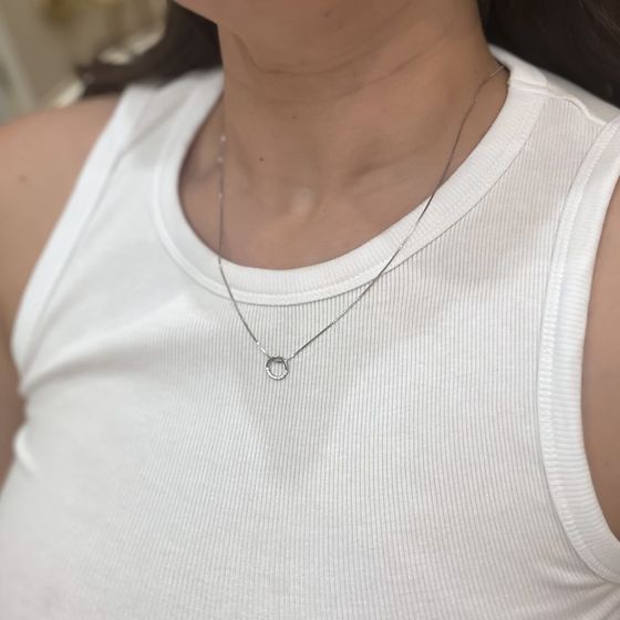 Silver necklace with phianites