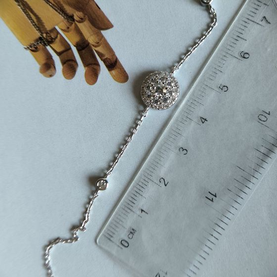 Silver bracelet with phianites