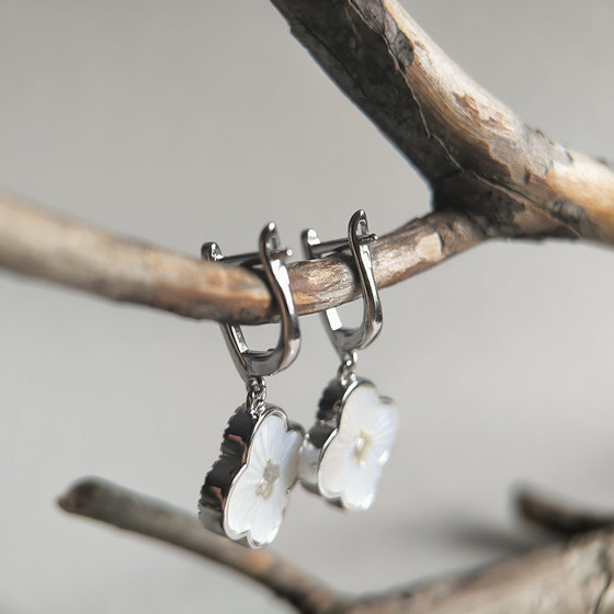 Silver earrings with mother-of-pearl and cubic zirconia