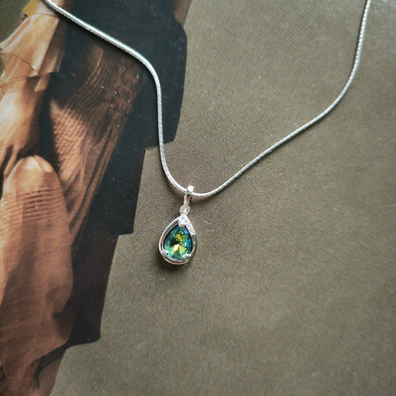 Серебряная подвеска с мистик топазом 0.736ct