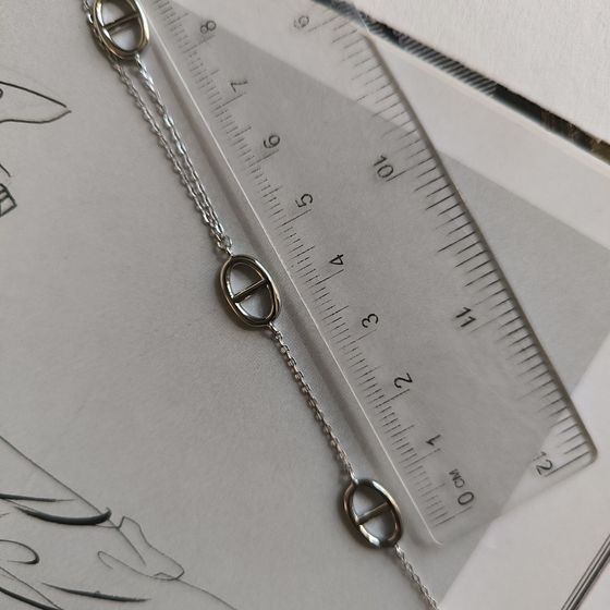 Silver necklace without stones