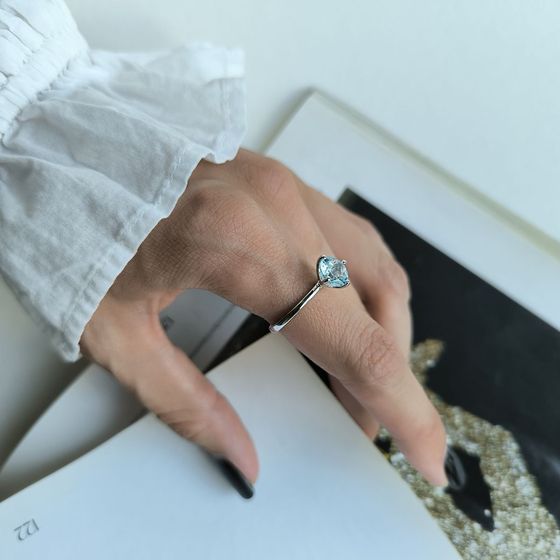 Срібна каблучка з топазом 2.219ct