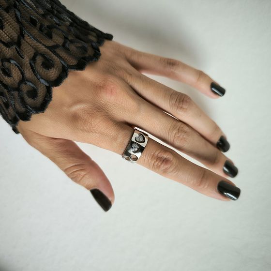 Срібна каблучка з фіанітами