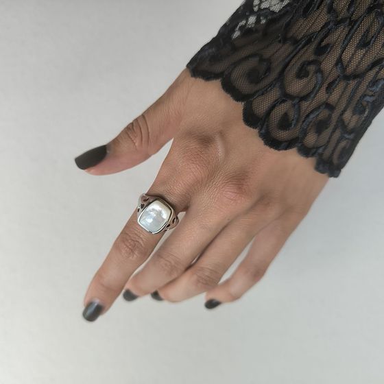 Silver ring with mother-of-pearl