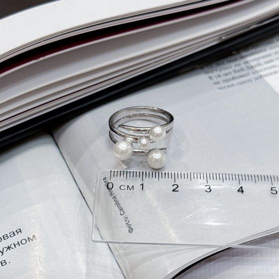 Срібна каблучка з перлами