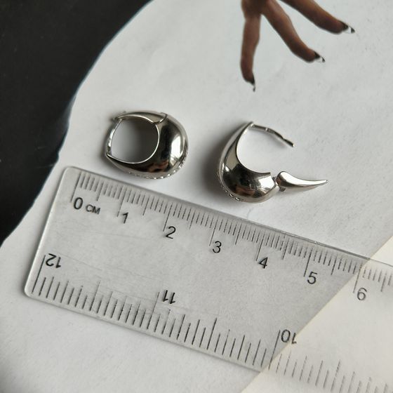 Серебряные серьги с фианитами