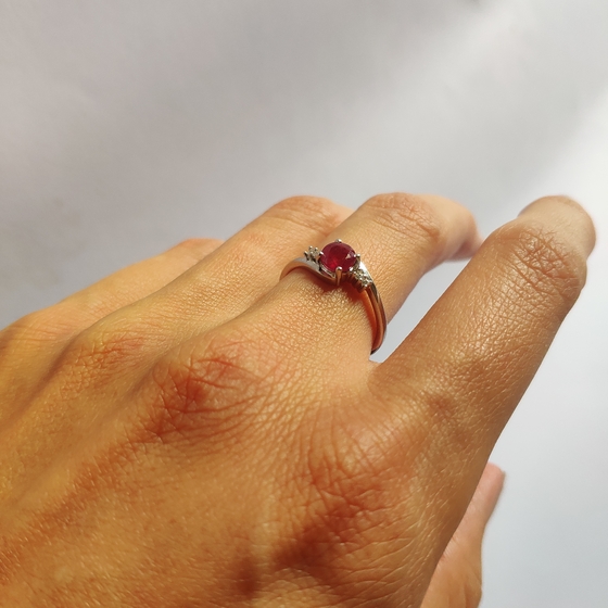 Серебряное кольцо с рубином 0.756ct