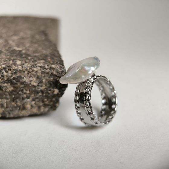 Silver ring with baroque pearls