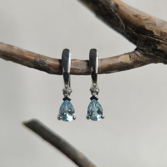 Серебряные серьги с топазом 1.693ct