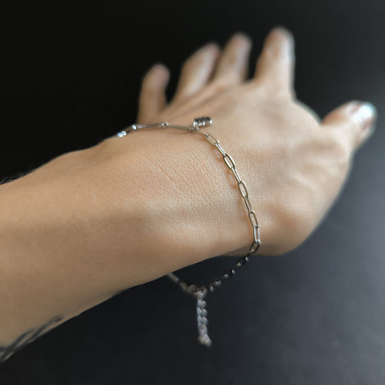 Silver bracelet with cubic zirconia