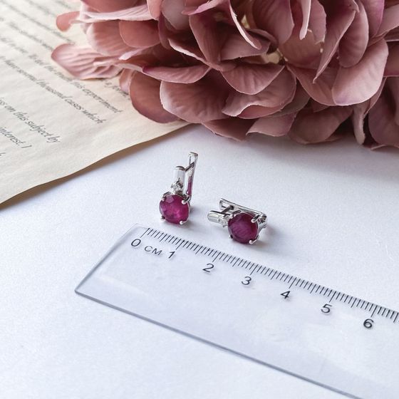 Срібні сережки з рубіном 5.723ct, фіанітами