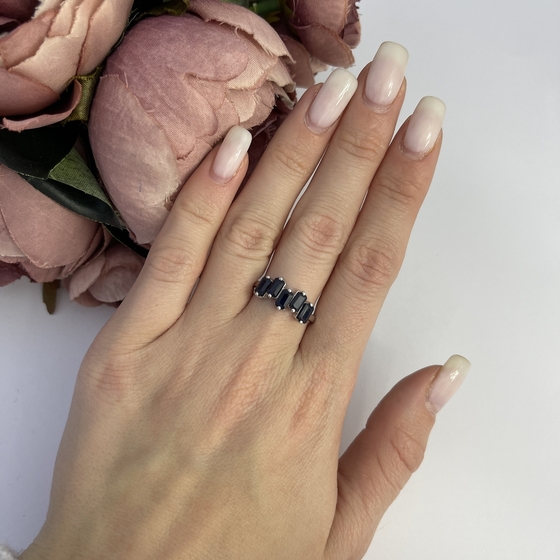 Серебряное кольцо с сапфиром 1.833ct