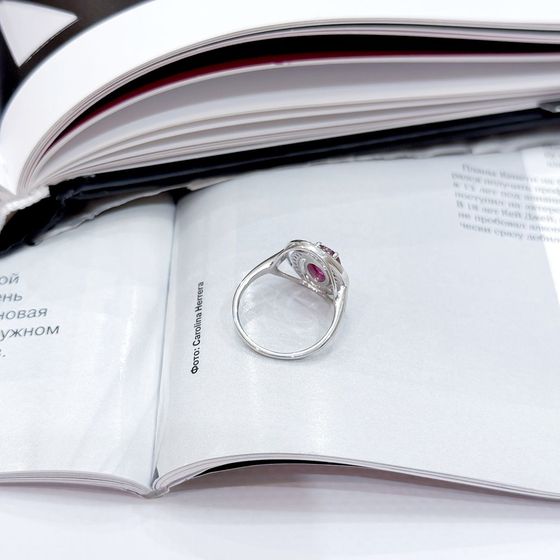 Срібна каблучка з рубіном 2.03ct, фіанітами