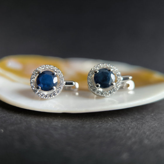 Silver earrings with 2.628ct sapphire, cubic zirconia