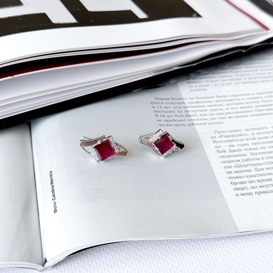 Срібні сережки з рубіном 2.633ct, фіанітами