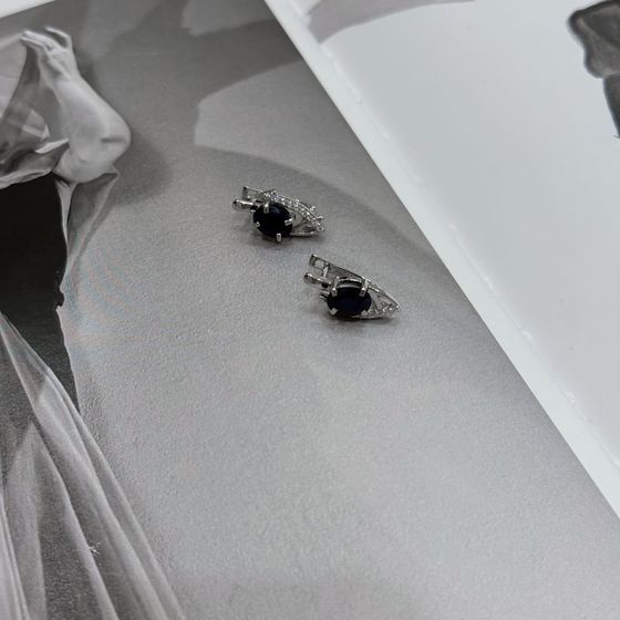 Silver earrings with sapphire 3.253ct