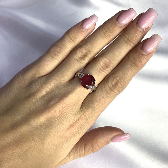 Серебряное кольцо с рубином 5.485ct