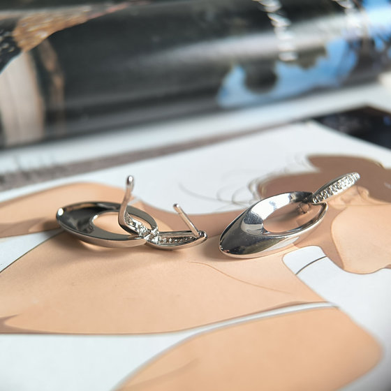 Срібні сережки з фіанітами