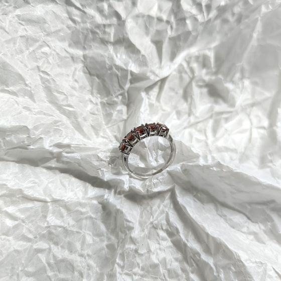 Silver ring with a 1.6-carat garnet