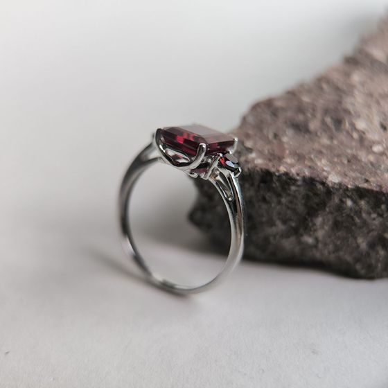 Silver ring with garnet, garnet nano