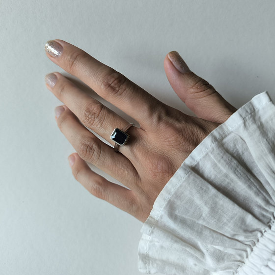 Silver ring with a 2.11-carat sapphire