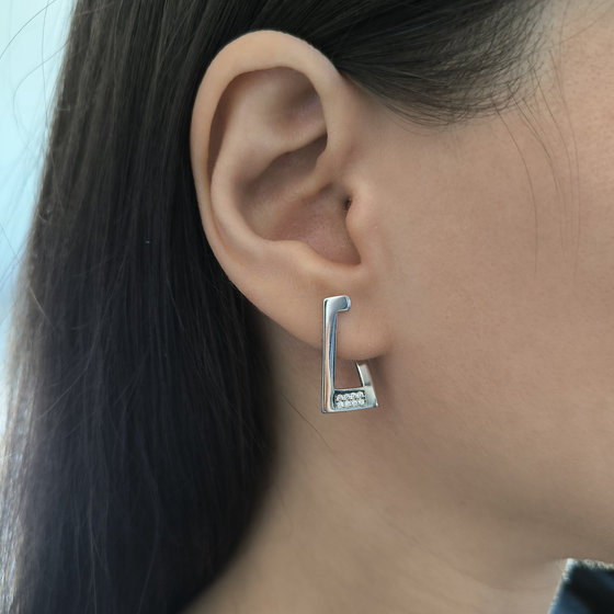 Silver earrings with cubic zirconia