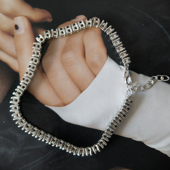 Срібний браслет з гранатом 6.418ct