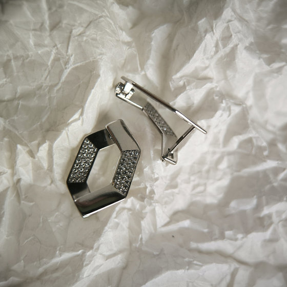 Срібні сережки з фіанітами