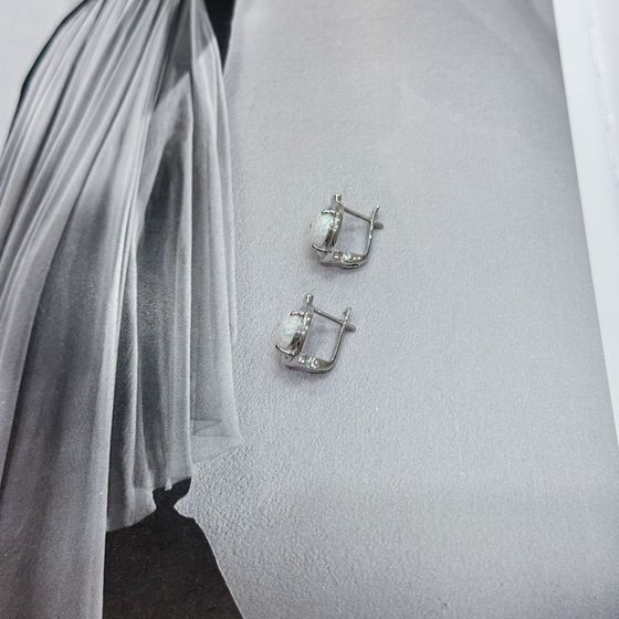 Silver earrings with opal 1.567ct