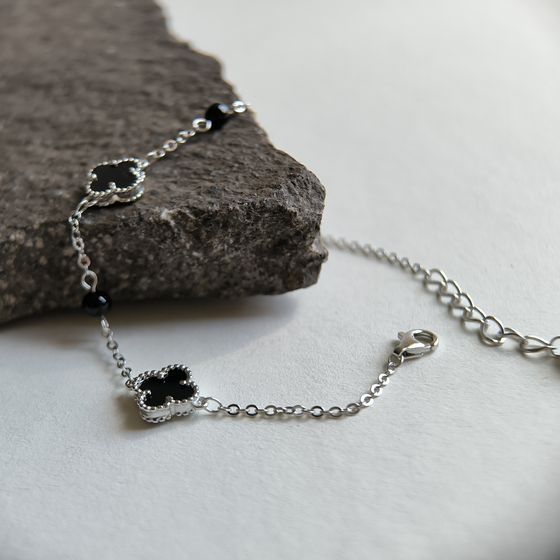 Серебряный браслет с ониксом