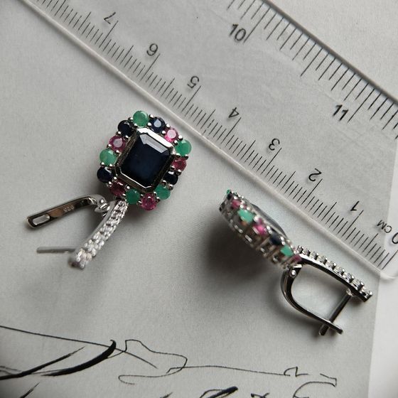 Серебряные серьги с сапфиром 4.05ct, изумрудом, рубином