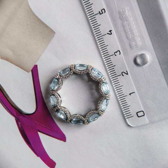 Срібне кільце з топазом 6.787ct, фіанітами