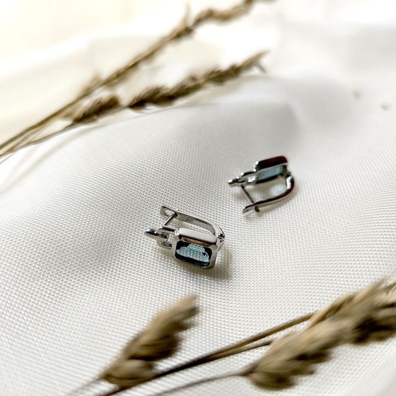 Серебряные серьги с топазом Лондон Блю 2.883ct
