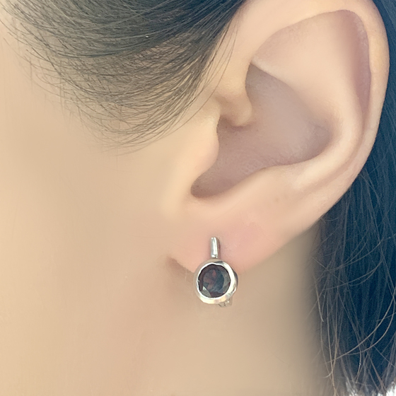 Серебряные серьги с гранатом 1.974ct