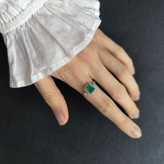 Срібна каблучка з агатом 1.568ct, фіанітами