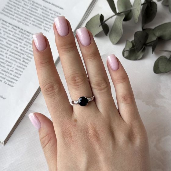 Silver ring with sapphire 2.332ct