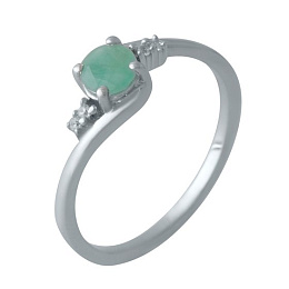 Silver ring with a 0.547-carat emerald