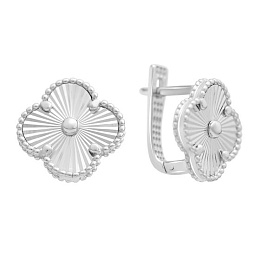 Gold earrings without stones